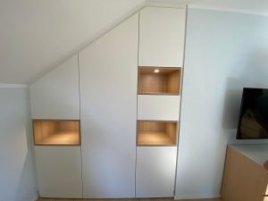 Einbauschrank nach Maß unter Dachschräge vom Schreiner in Murrhardt