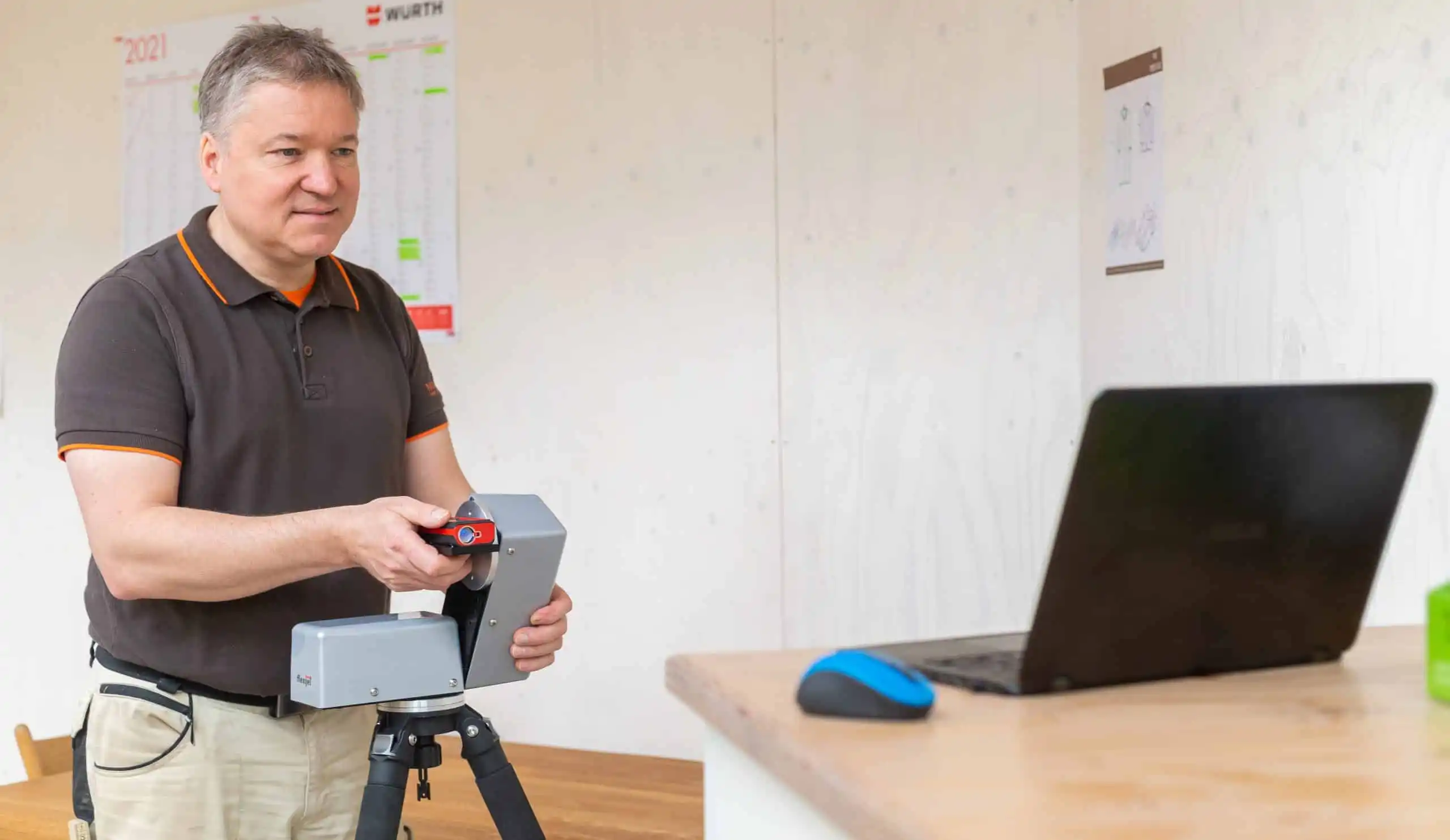 3D Aufmass mit dem Flexijet - Egal ob Dachschrägen, komplizierte Grundriss oder ganz normal im Neubau - mit dem digitalen Aufmass geht es schneller und sehr genau